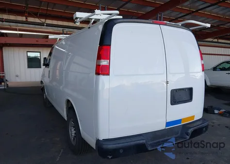 2019 Chevrolet Express 2500 Work Van из США, поврежденный, VIN 1GCWGAFP3K1272233